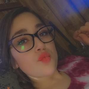 Meet your Posher, Vicky